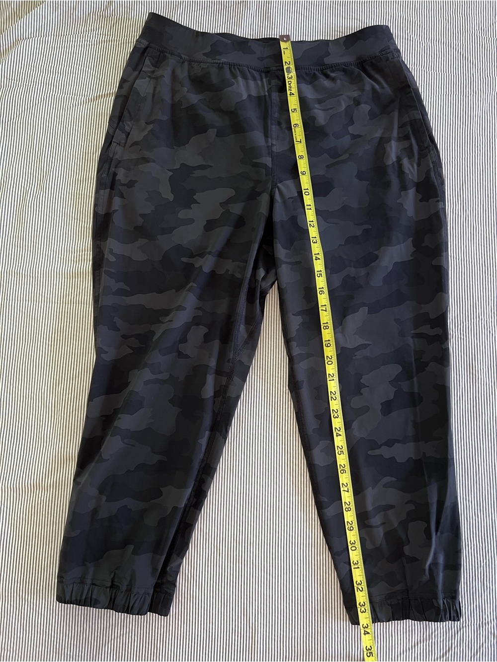 Lululemon Adapted State Jogger Crop - LOT OF 2 - size 10 - Picture 3 of 10